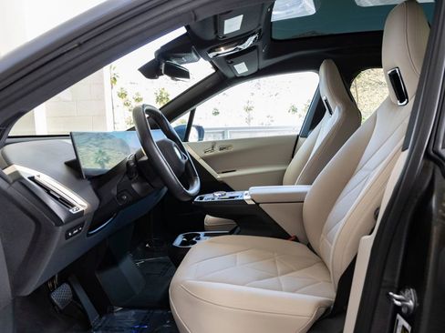 Certified 2023 BMW iX xDrive50 w/ Premium Package image 15