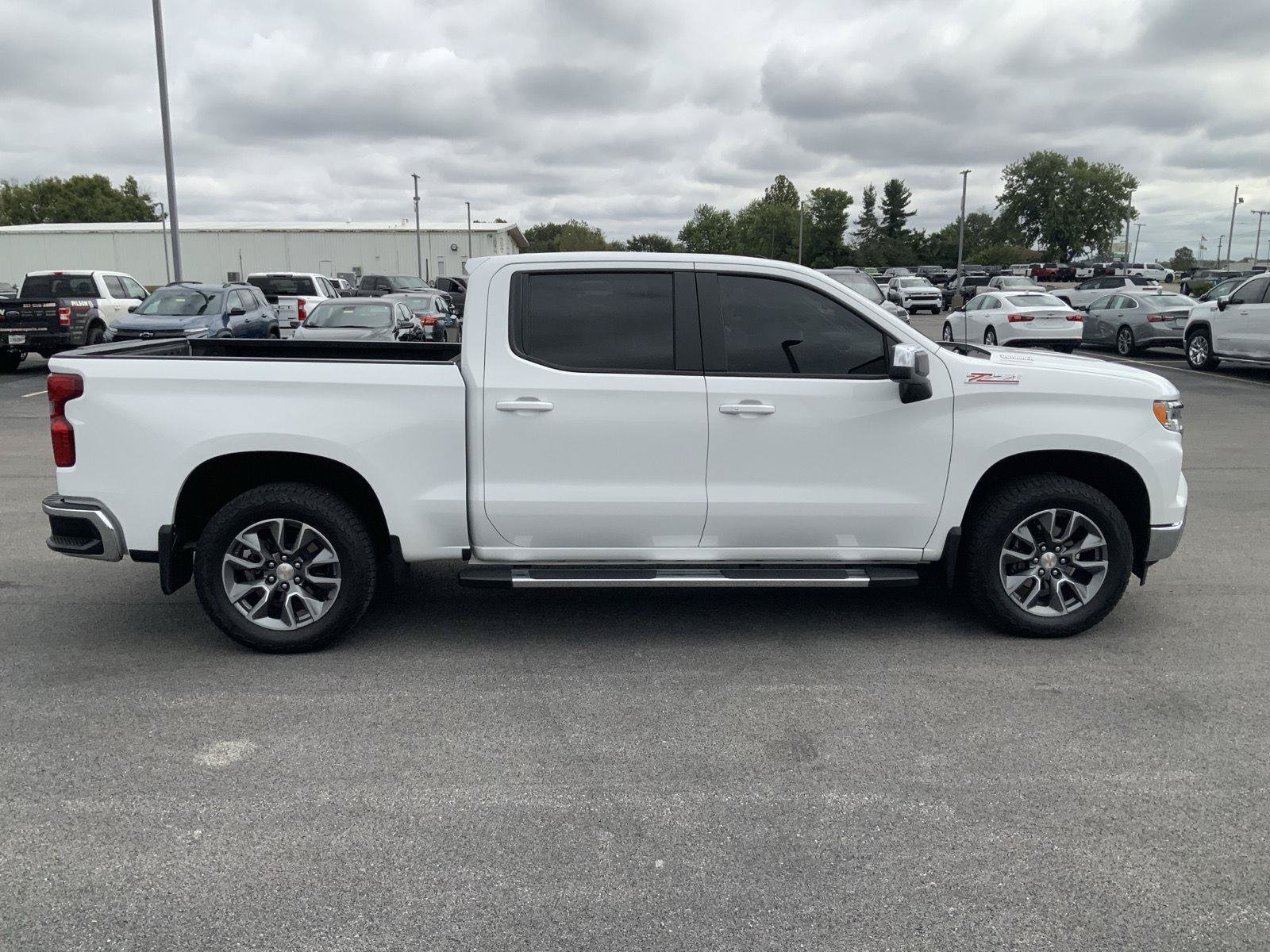 Used 2026 Chevrolet Silverado 1500 LT w/ Z71 Off-Road Package AWD/4WD image 14