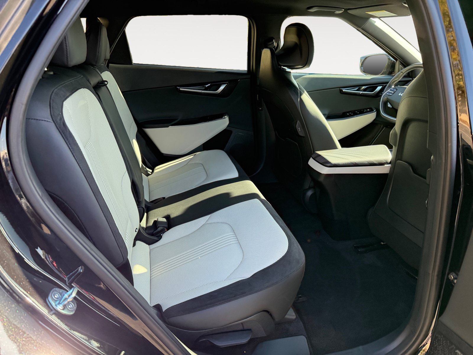Used 2023 Kia EV6 GT-Line w/ GT-Line White Seat Package RWD image 18