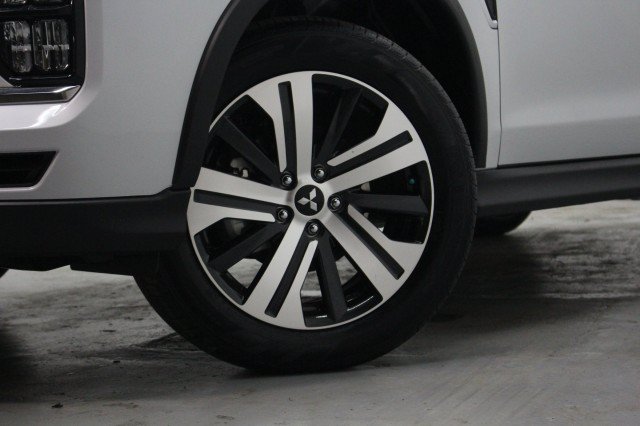 New 2026 Mitsubishi Outlander Sport SE AWD/4WD image 3