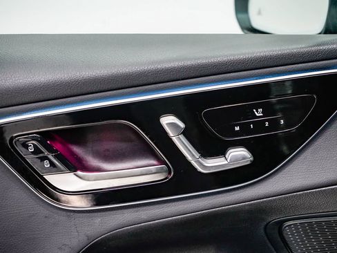 Used 2025 Mercedes-Benz GLC 300 image 19