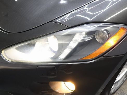 Used 2015 Maserati GranTurismo Convertible RWD image 22