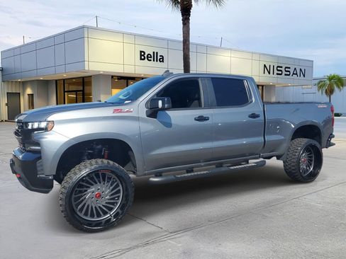 Used 2021 Chevrolet Silverado 1500 LT Trail Boss AWD/4WD image 2