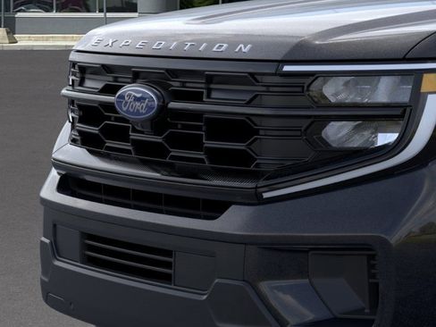 New 2025 Ford Expedition Max Active image 17