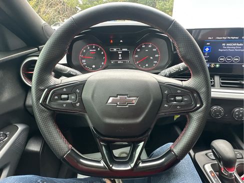 Certified 2025 Chevrolet Trax RS w/ Driver Confidence Package image 26