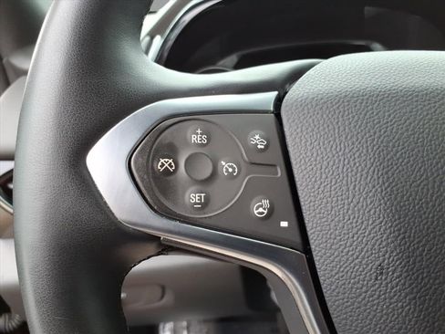 Used 2023 Chevrolet Traverse Premier image 18