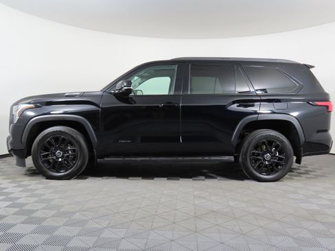 Used 2024 Toyota Sequoia Limited image 44