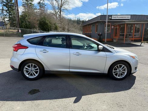 Used 2015 Ford Focus SE image 3