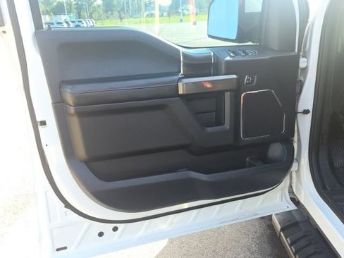Used 2017 Ford F150 Lariat w/ Equipment Group 502A Luxury AWD/4WD image 19