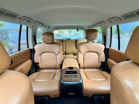 Used 2017 INFINITI QX80 Signature Edition w/ All Season Package AWD/4WD image 26