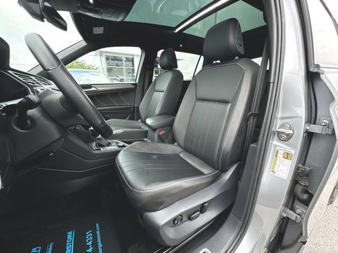 Certified 2024 Volkswagen Tiguan SE R-Line AWD/4WD image 19