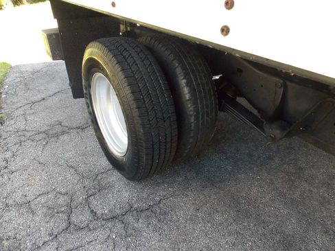 Used 2003 Ford E-350 and Econoline 350 Super Duty image 21