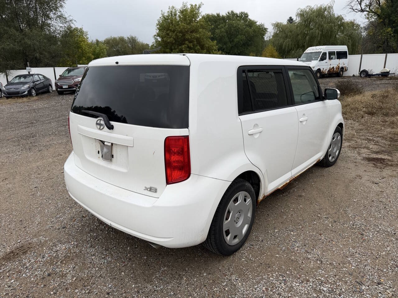 Used 2010 Scion xB FWD image 5