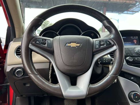 Used 2015 Chevrolet Cruze LT image 16