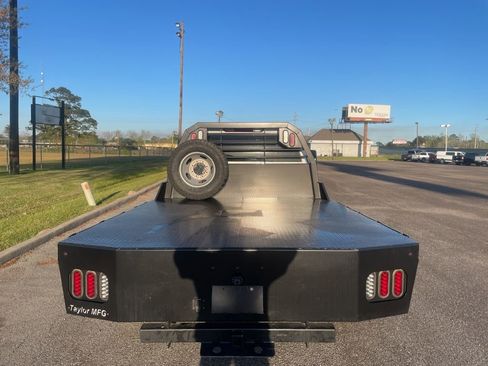 Used 2024 Chevrolet Silverado 3500 LT w/ Convenience Package image 6