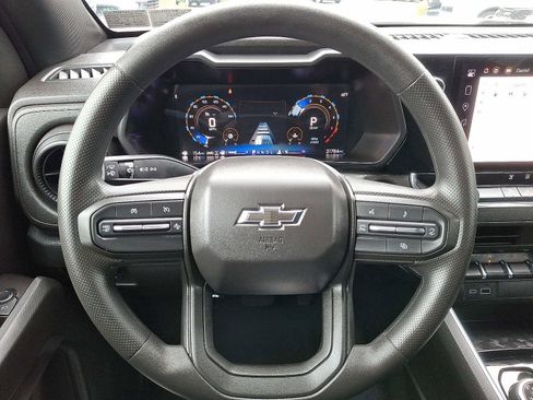 Used 2024 Chevrolet Colorado Trail Boss w/ Advanced Trailering Package AWD/4WD image 17