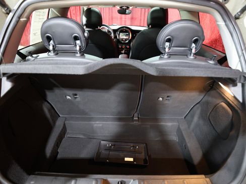 Used 2019 MINI Cooper 2-Door Hardtop FWD image 23
