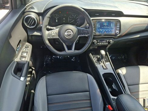 Used 2023 Nissan Kicks SR w/ SR Premium Package FWD image 11
