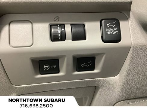 Used 2015 Subaru Forester 2.5i Limited image 19