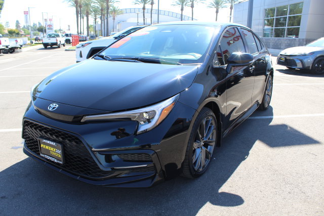 Certified 2026 Toyota Corolla SE FWD image 4