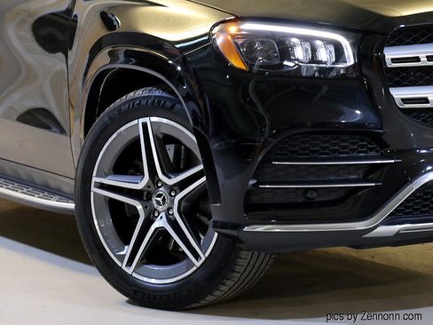 Used 2023 Mercedes-Benz GLS 450 4MATIC image 3