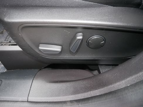 Certified 2023 Ford Escape Platinum w/ Premium Technology Package AWD/4WD image 19