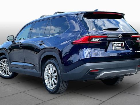 Used 2024 Toyota Grand Highlander AWD image 12