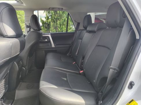 Used 2024 Toyota 4Runner Limited AWD/4WD image 18