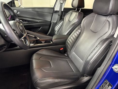 Used 2023 Hyundai Elantra Limited FWD image 13