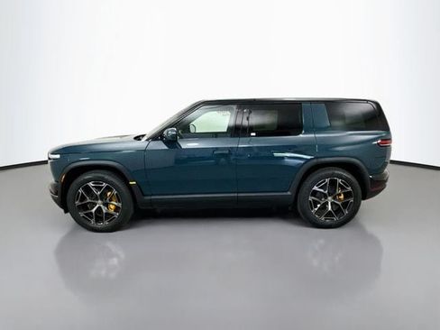 Used 2027 Rivian R2 Performance Dual AWD/4WD image 4