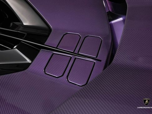 Used 2020 Lamborghini Sian Coupe image 25