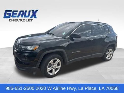 Used 2023 Jeep Compass Latitude AWD/4WD image 1
