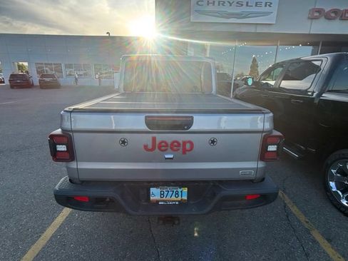 Used 2020 Jeep Gladiator Overland AWD/4WD image 6