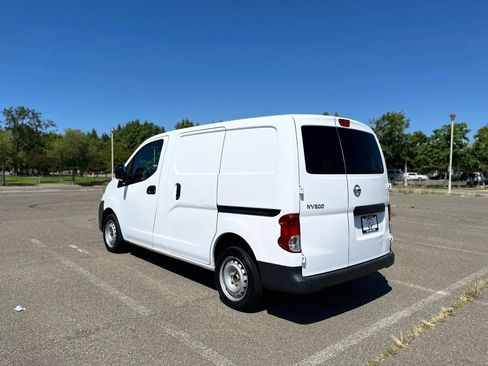 Used 2019 Nissan NV200 S w/ Back Door Glass Package FWD image 8