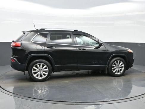 Used 2016 Jeep Cherokee Limited AWD/4WD image 6