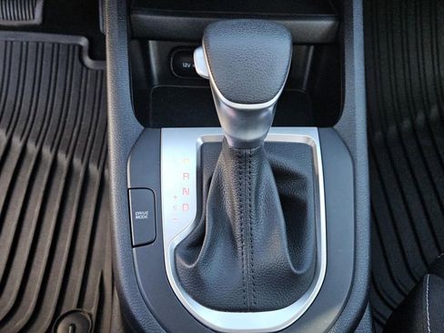 Used 2024 Kia Forte LXS w/ LXS Technology Package image 16