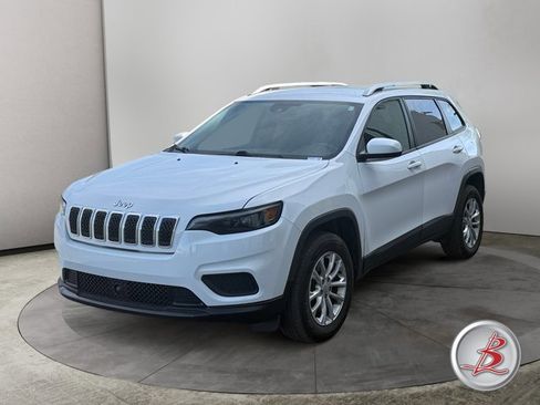 Used 2020 Jeep Cherokee Latitude w/ Cold Weather Group image 2