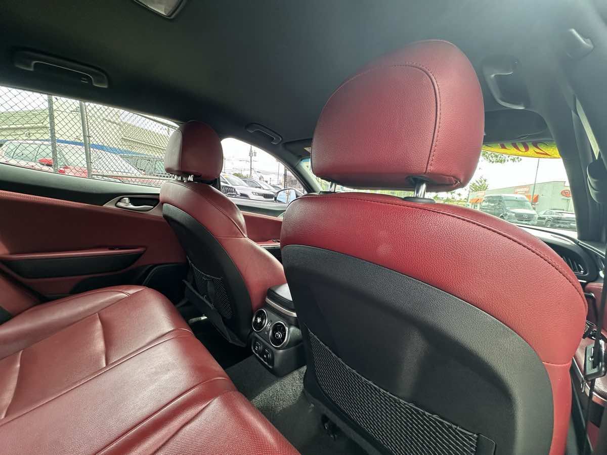 Used 2019 Kia Stinger GT RWD image 34