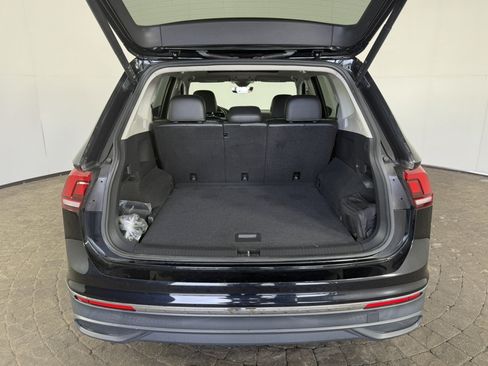 Used 2022 Volkswagen Tiguan SE AWD/4WD image 7