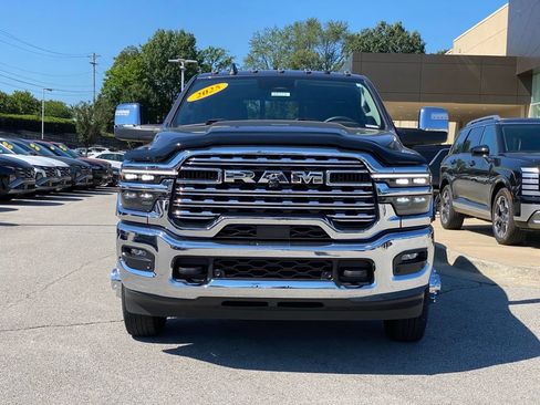 Used 2025 RAM 3500 Longhorn AWD/4WD image 2