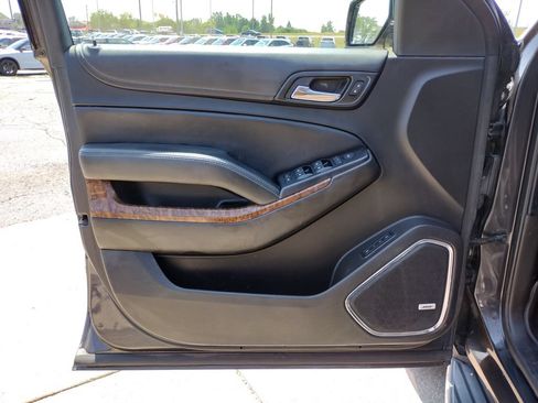 Used 2018 Chevrolet Tahoe Premier AWD/4WD image 9