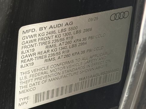 Certified 2025 Audi Q5 Premium w/ Convenience Package AWD/4WD image 25
