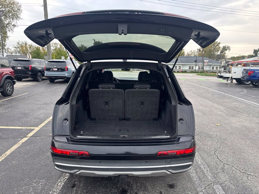 Used 2021 Audi Q7 3.0T Premium w/ Convenience Package AWD/4WD image 41