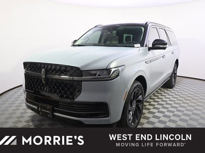 New 2026 Lincoln Navigator L Reserve w/ Jet Appearance Package