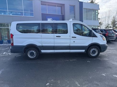 Used 2015 Ford Transit 150 XL RWD image 4