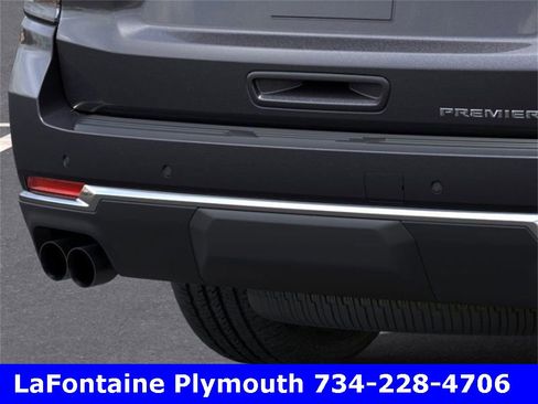 New 2025 Chevrolet Suburban Premier image 14