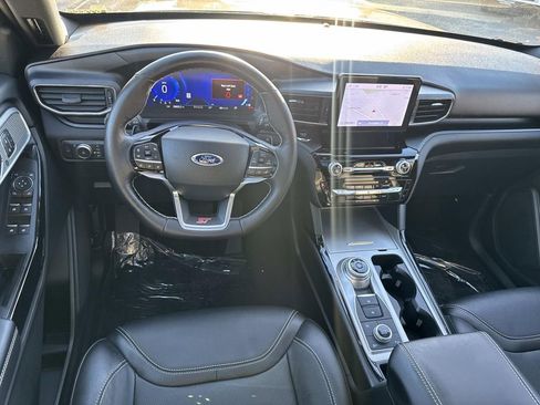 Used 2022 Ford Explorer ST w/ Equipment Group 401A image 10