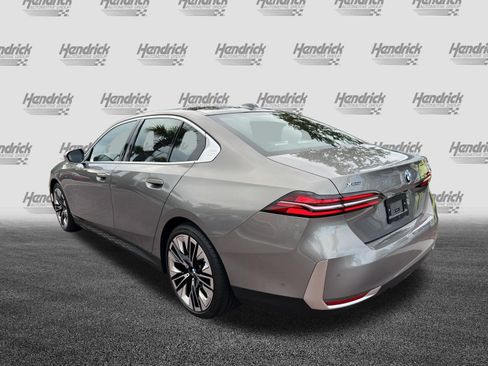Certified 2026 BMW 540i xDrive AWD/4WD image 8