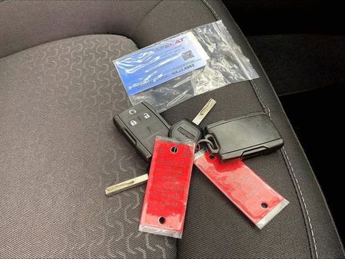 Used 2022 GMC Canyon Elevation image 11