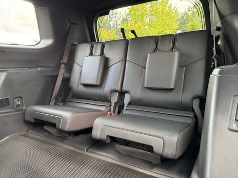 Used 2025 Lexus GX 550 w/ Accessory Package (2T) AWD/4WD image 9